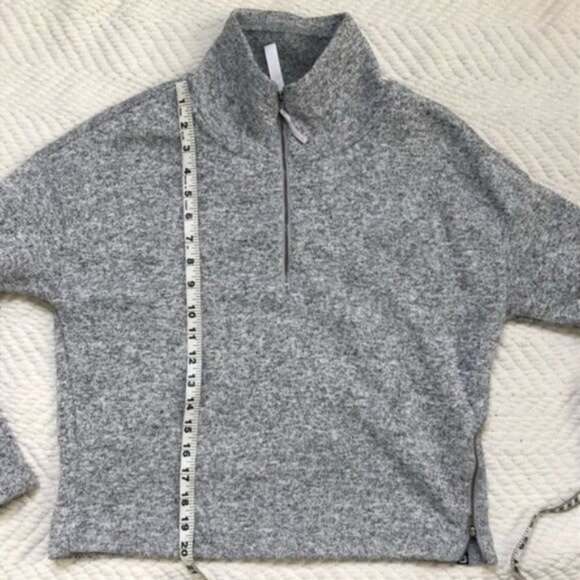 Fabletics Alpine Grey Athletic Pullover 1/4 Zip, X Small - Picture 9 of 10